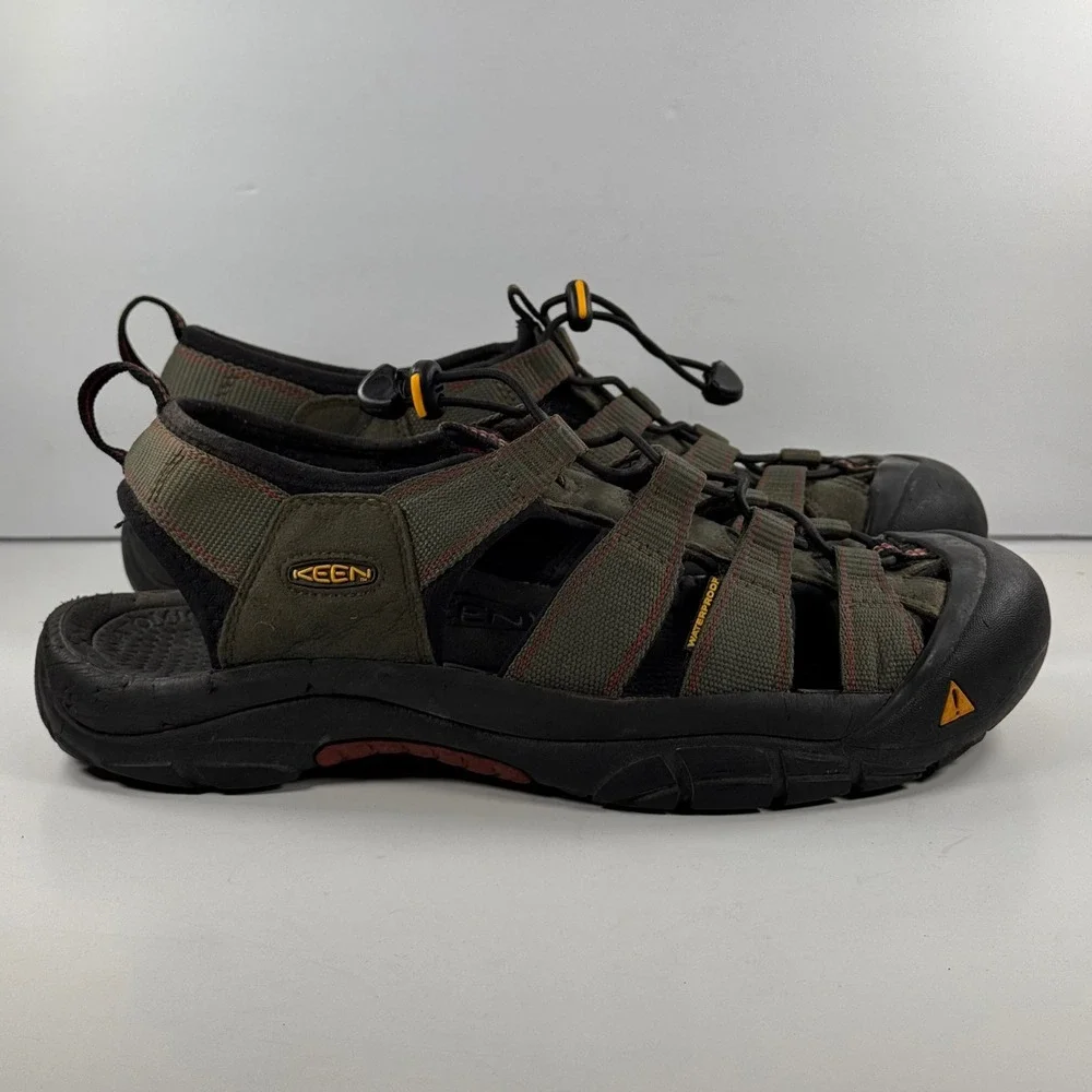 Keen Newport H2 Mens Hiking Sandals Olive Green Black Red Size 11.5 Waterproof